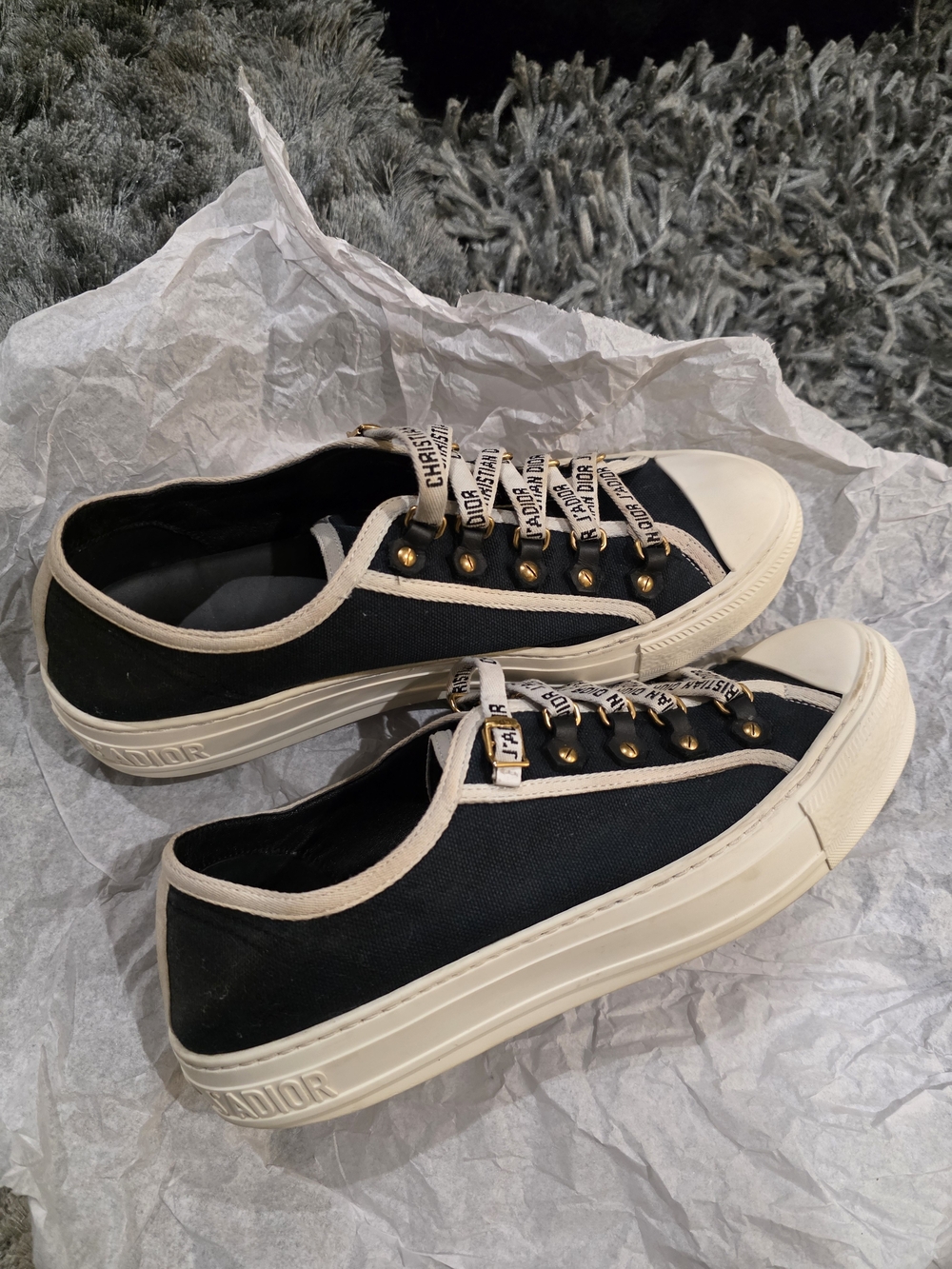 Authentic Unisex Dior Dark Blue Canvas Low-Top Sneaker with Ivory Trim